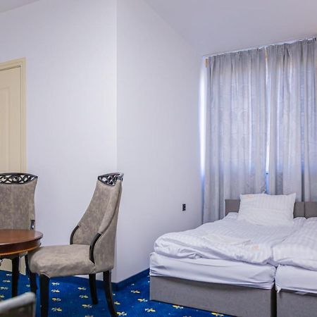Magnolia Hotel Kutno Ngoại thất bức ảnh