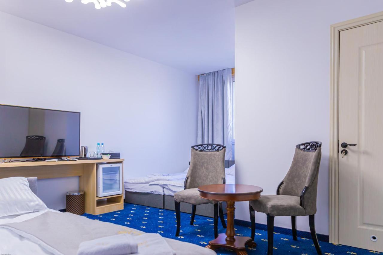 Magnolia Hotel Kutno Ngoại thất bức ảnh