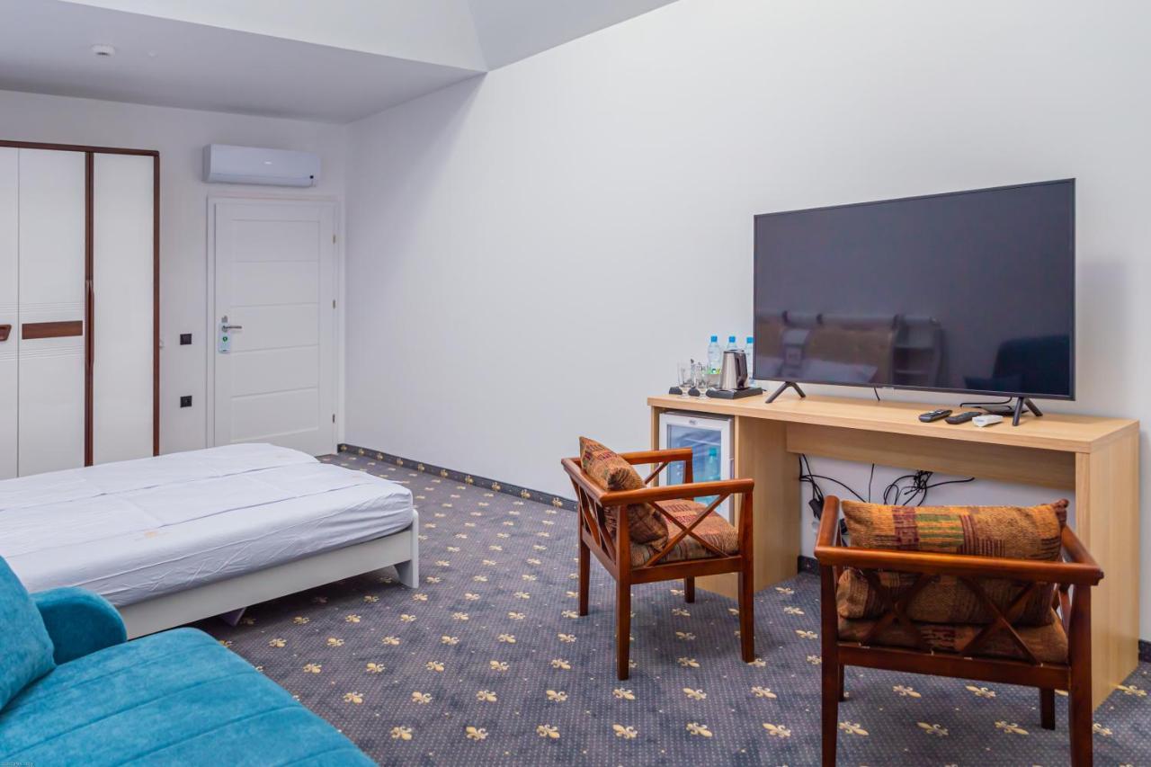 Magnolia Hotel Kutno Ngoại thất bức ảnh